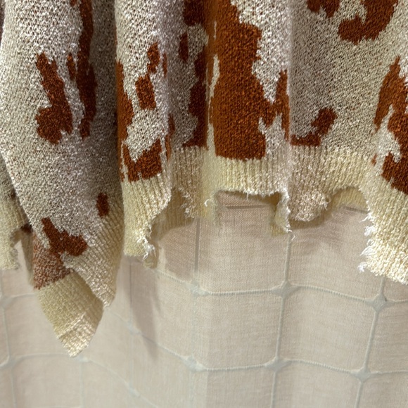 “Cowprint” Sweater - Picture 5 of 5
